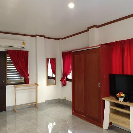 Kookkai House Hostel Patong Exterior photo